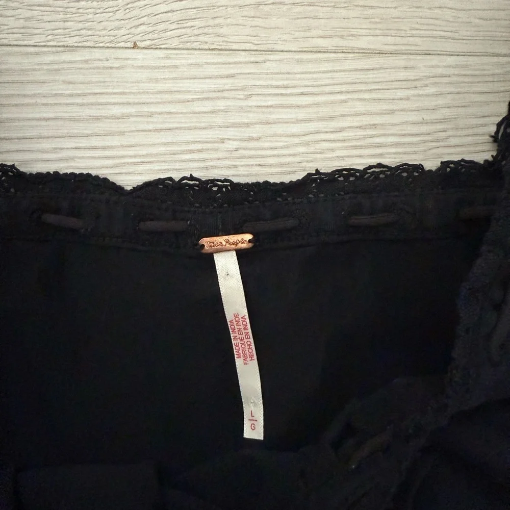 Free People Square Neck Long Sleeve Crop Lace Size L